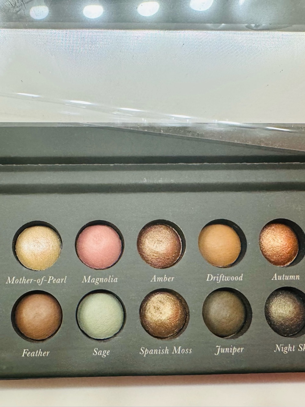 Laura Gellar Delectables Baked Eyeshadow Palette Earthy Essentials